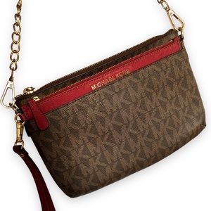 ‼️CLOSET CLOSING- Final Week‼️ Michael Kors crossbody & wristlet